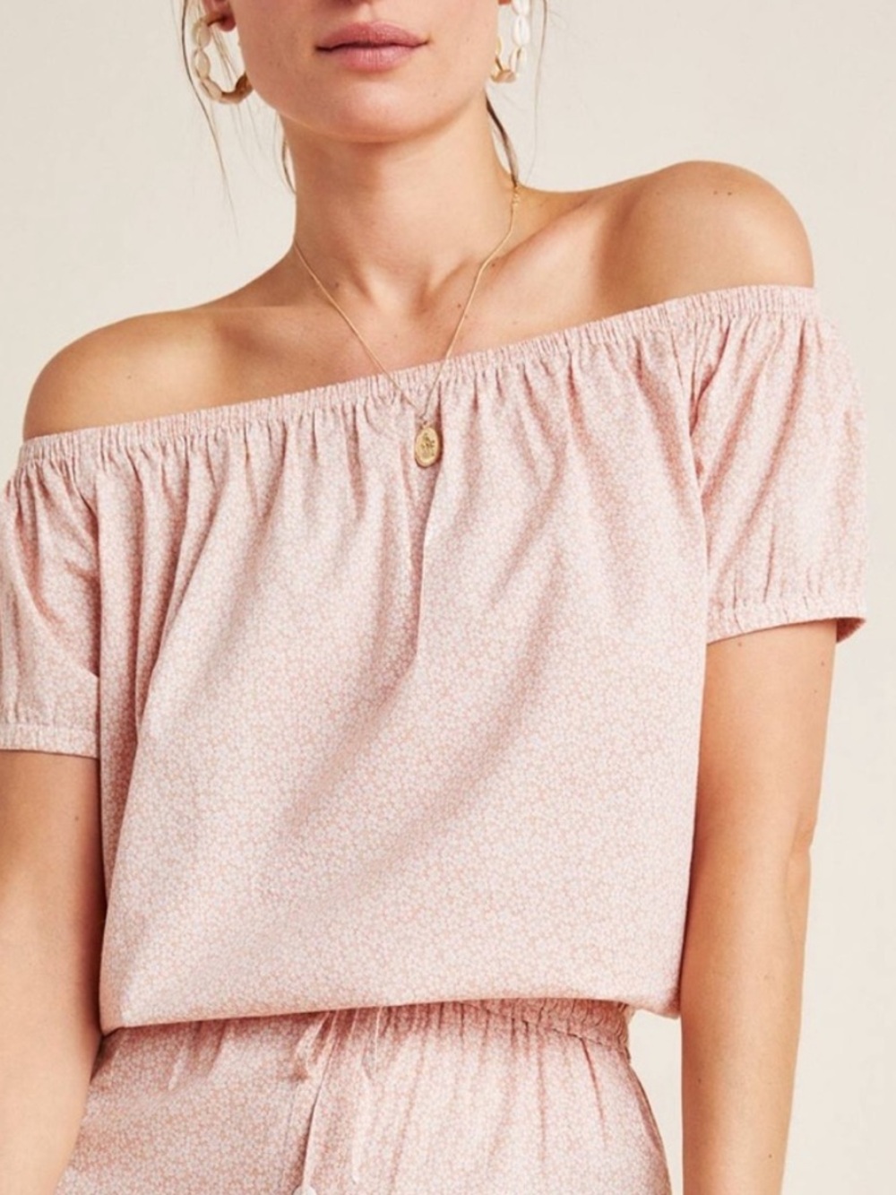 Anthropologie Elspeth Off-TheShoulder Top Floral trending Blouse size small